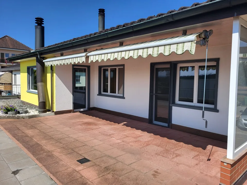 Ottima casa unifamiliare con appartamento separato e terrazza soleggiata – foto 5 di 13