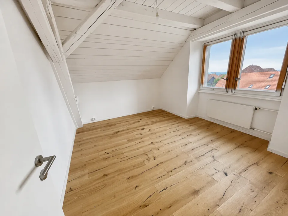 Wohnung mit 5 Zimmern, Terrasse und Garten – Foto 3 von 18