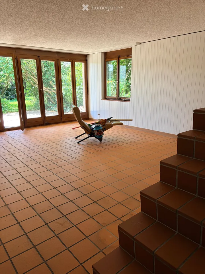 Corner house (semi-detached house) with large garden in Dielsdorf