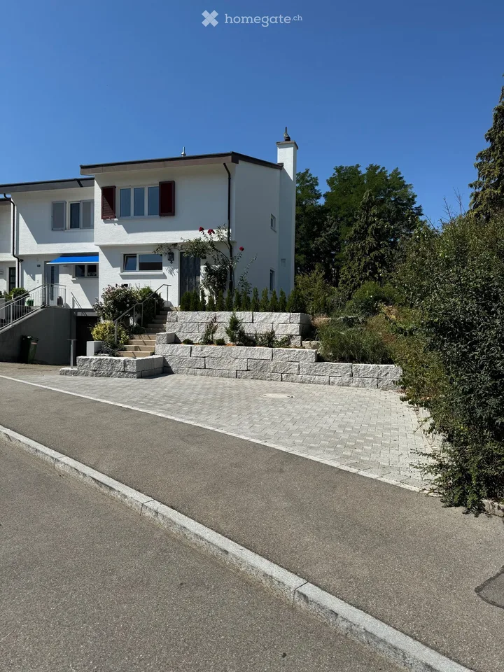 From October 1, 2026, or by agreement, we rent a completely NEWLY renovated single-family house