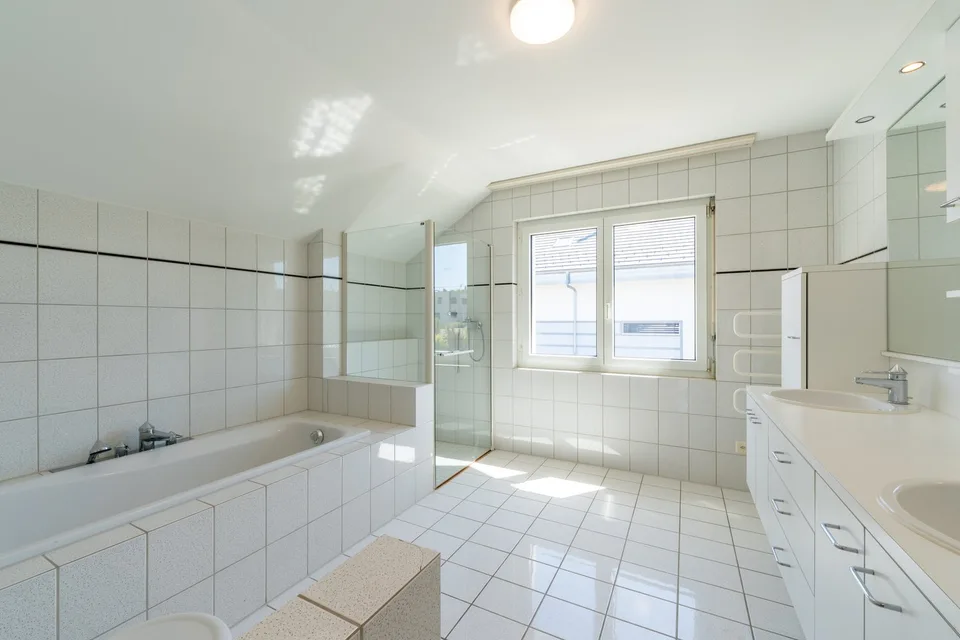Grosszügiges, gepflegtes Landhaus an Toplage - mit Pool – photo 20 sur 21