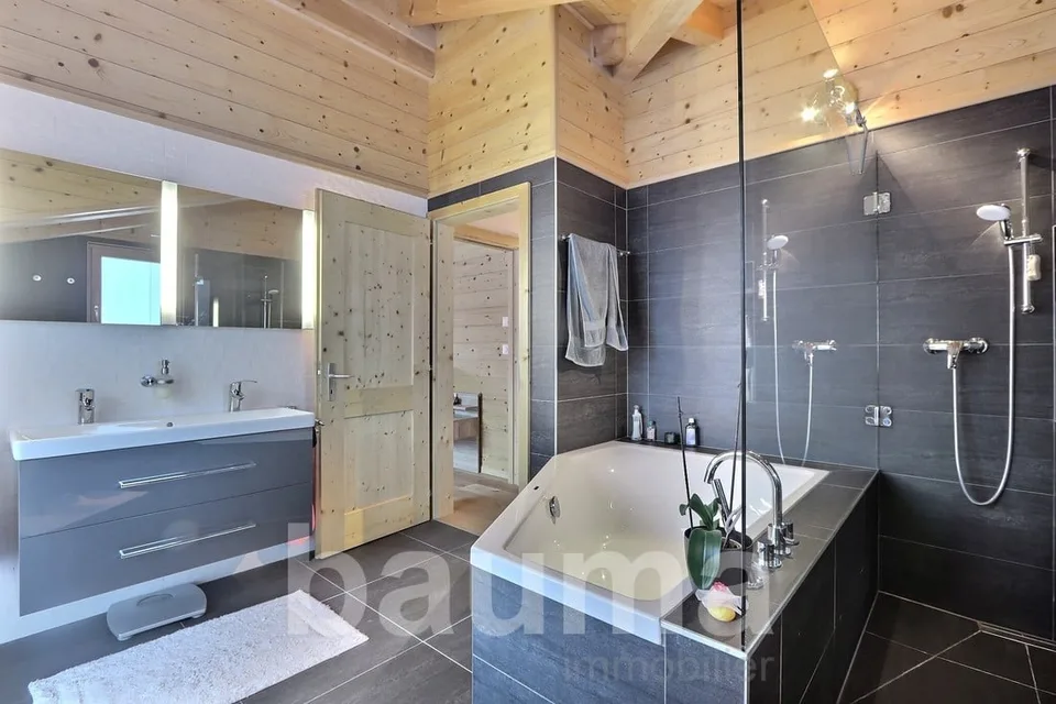 Chalet with two apartments – photo 11 of 13