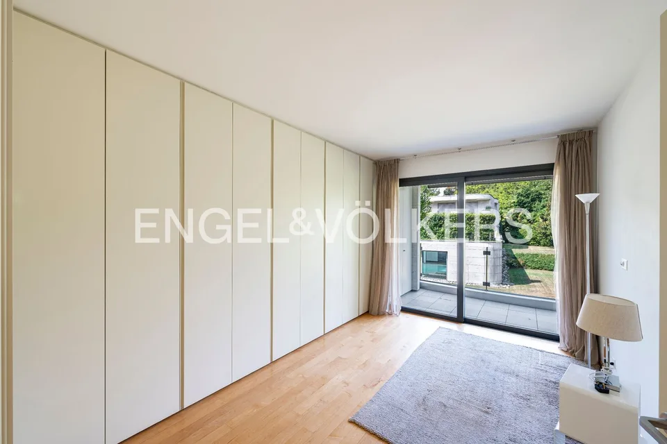 Esclusivo appartamento con giardino e vista lago – foto 7 di 13