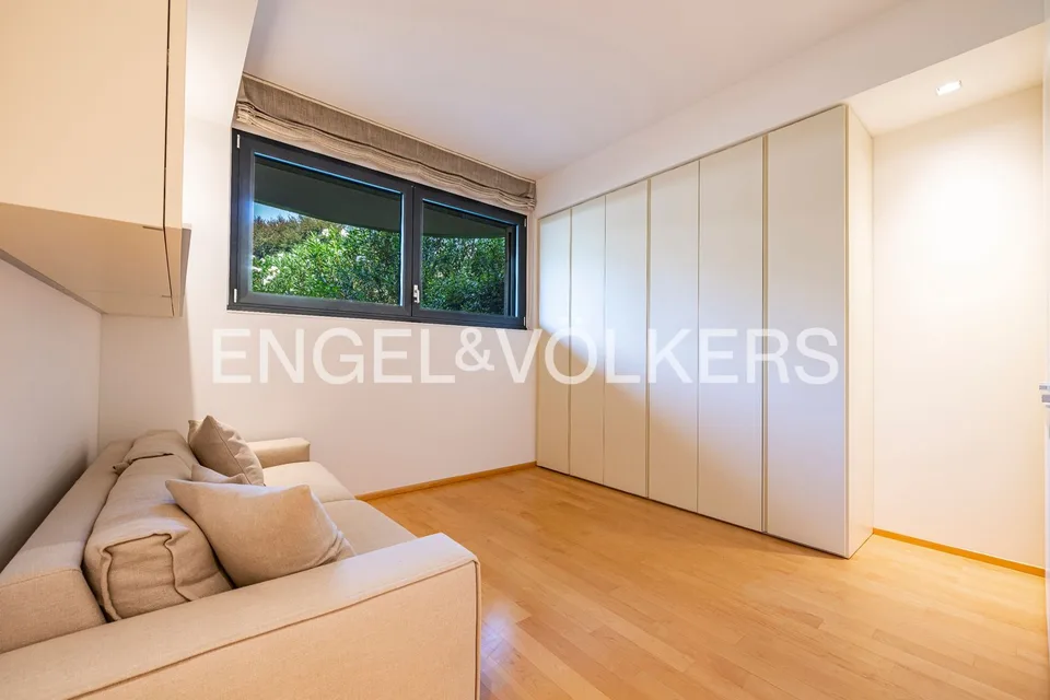 Esclusivo appartamento con giardino e vista lago – foto 8 di 13