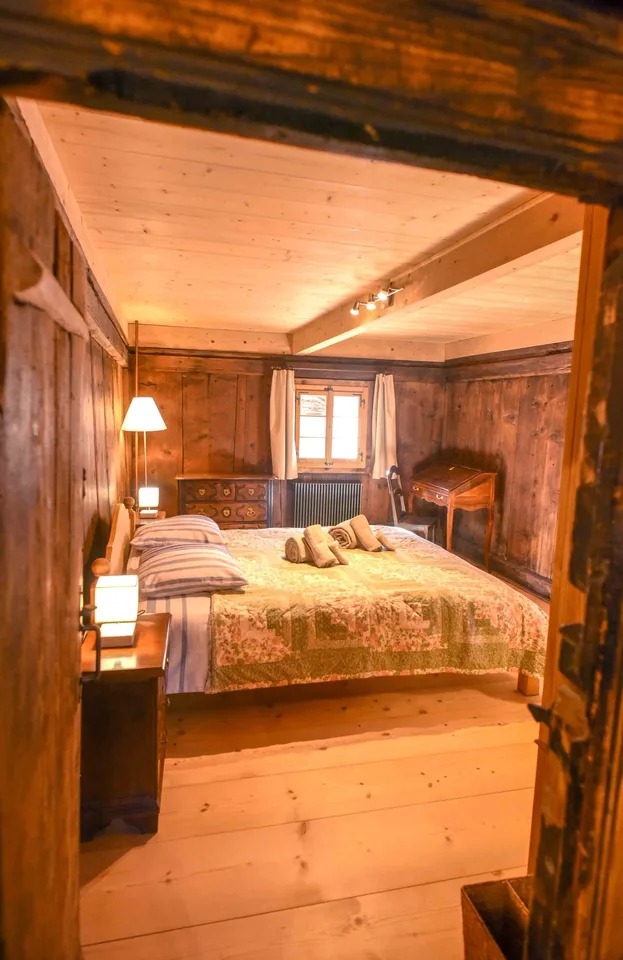 Appartement de 4.5 pièces mezzanine meublé ,entièrement rénové,classé aux monuments historiques – photo 6 sur 30