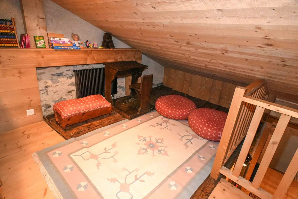 Appartement de 4.5 pièces mezzanine meublé ,entièrement rénové,classé aux monuments historiques – photo 23 sur 30