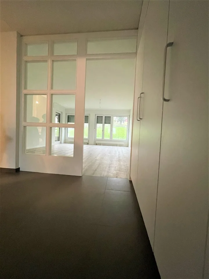 Pure living: renovated apartment with style seeks new occupants