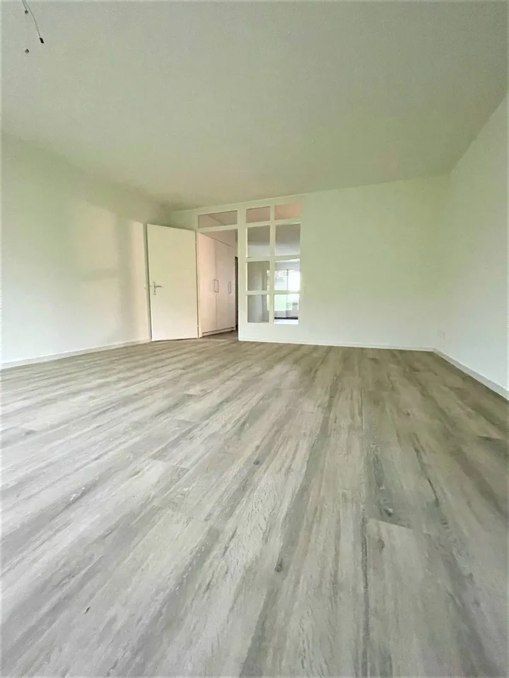 Pure living: renovated apartment with style seeks new occupants