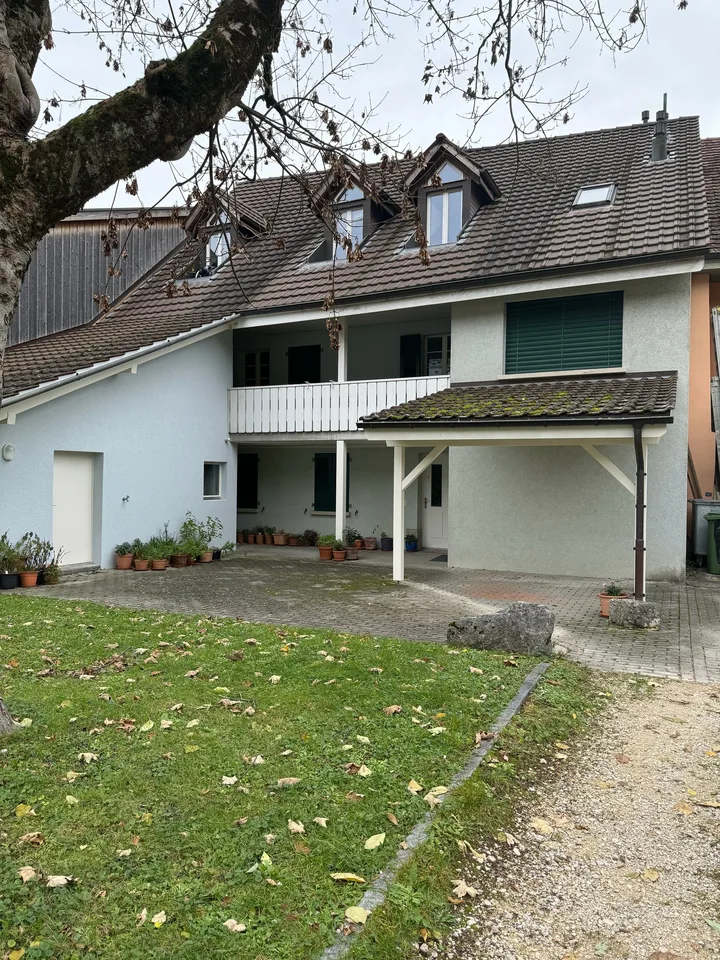 Bijoux in gepflegtem Mehrfamilienhaus / Bijoux dans un immeuble bien entretenu – photo 9 of 10