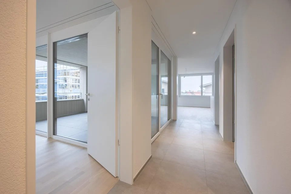 Moderne 3.5-Zimmer-Wohnung mit heller Loggia