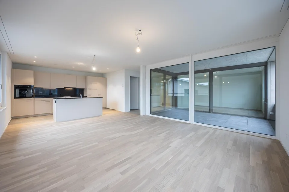 Moderne 3.5-Zimmer-Wohnung mit heller Loggia
