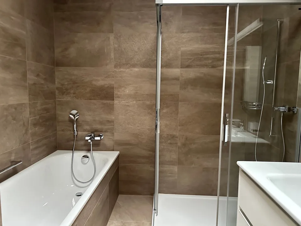Modern 4-room new apartment with balcony and beautiful view in Uetendorf