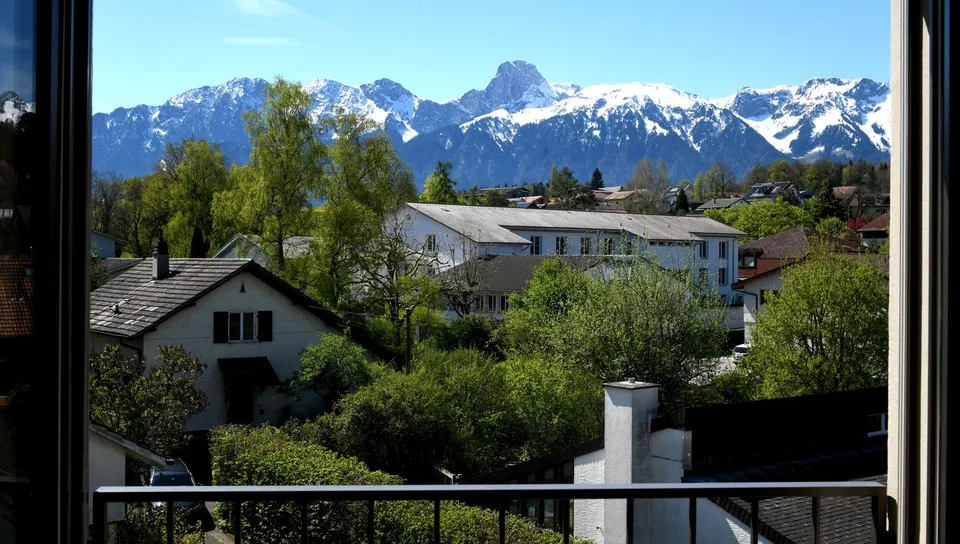 Modern 4-room new apartment with balcony and beautiful view in Uetendorf