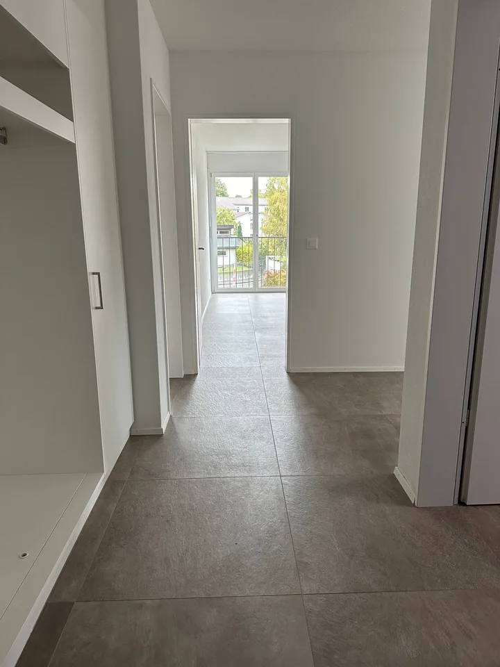Modern 4-room new apartment with balcony and beautiful view in Uetendorf