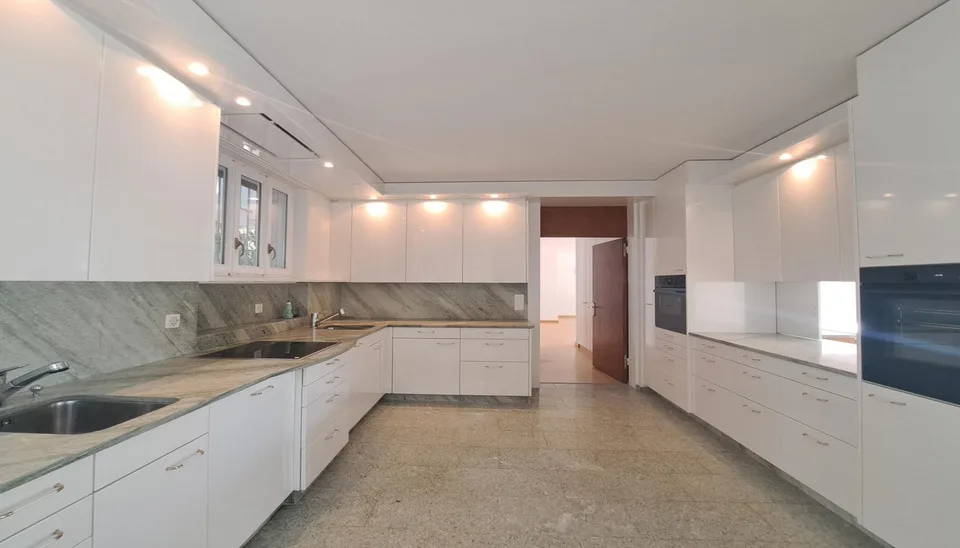 320m² Villa in Baden mit Weitsicht – Foto 9 von 13