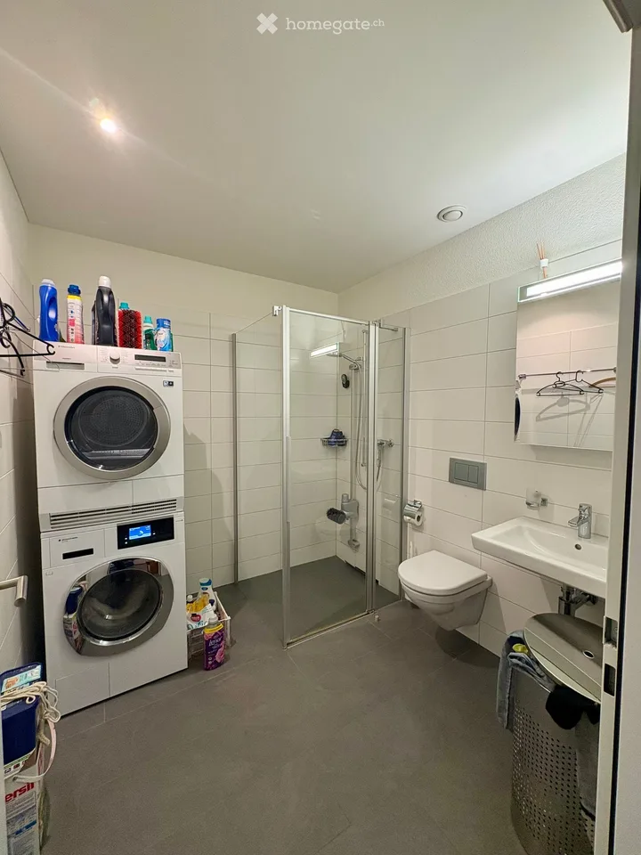 Bright wheelchair-accessible 3.5-room apartment in Ossingen – Minergie standard