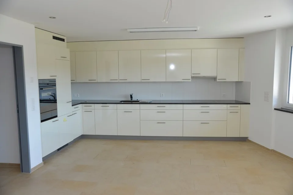 Trendige Basementflat, Wohnen Nähe Aeschisee