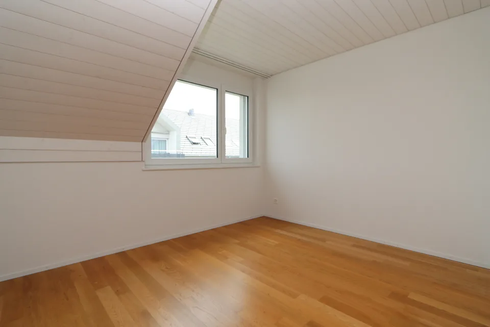 Platz für die ganze Familie - moderne 4.5-Dachwohnung zu vermieten