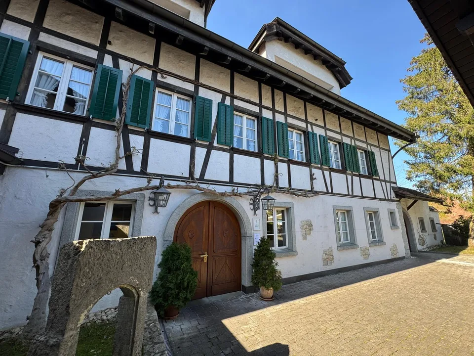 Ambiance de vie particulière avec balcon & vue sur le château