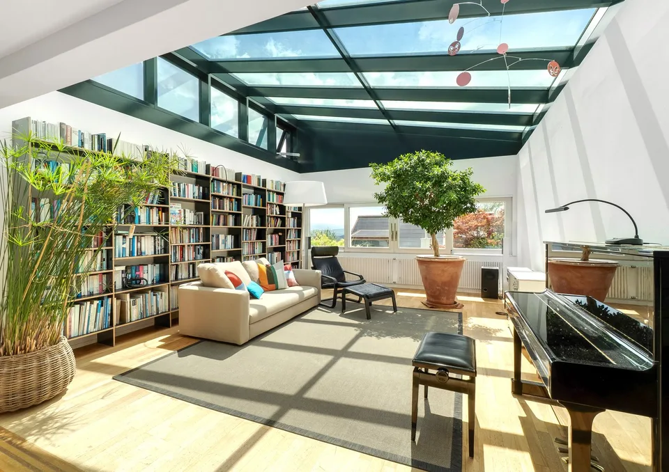 Rêve de maison dans le style Bauhaus avec jardin spacieux et piscine – photo 3 sur 8