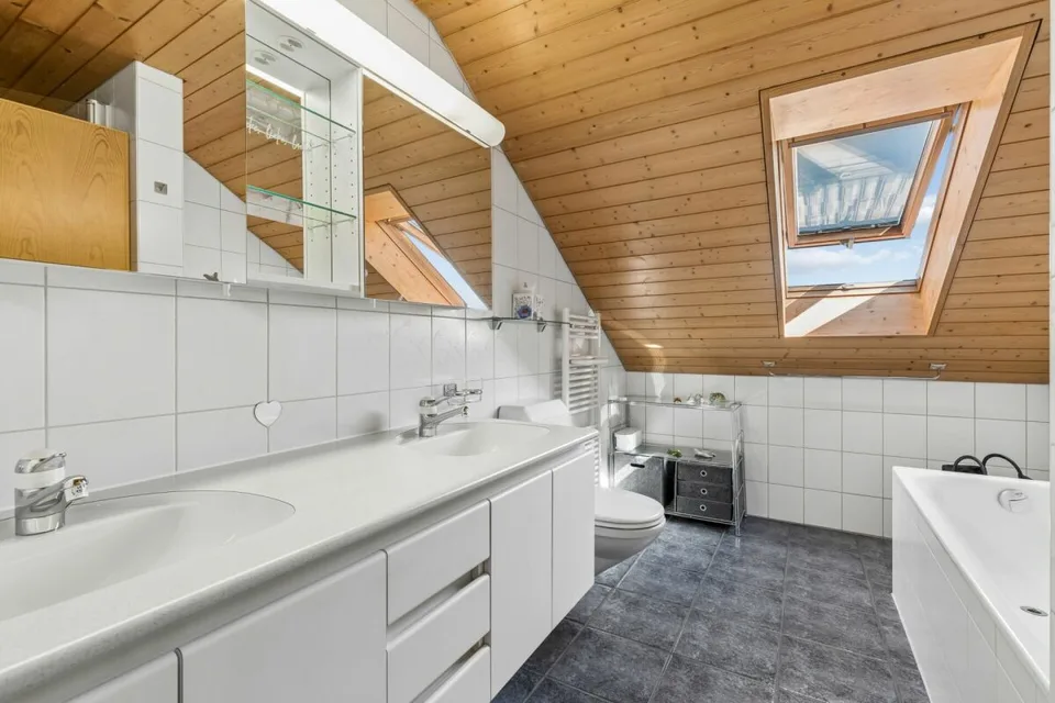 Charmante 5.5-Zimmer-Maisonettewohnung in Meikirch – Foto 11 von 15
