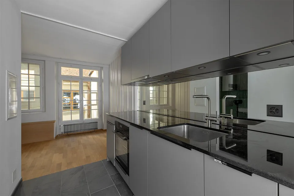 First-time rental in a luxury apartment in the old town of Bern – photo 3 of 5