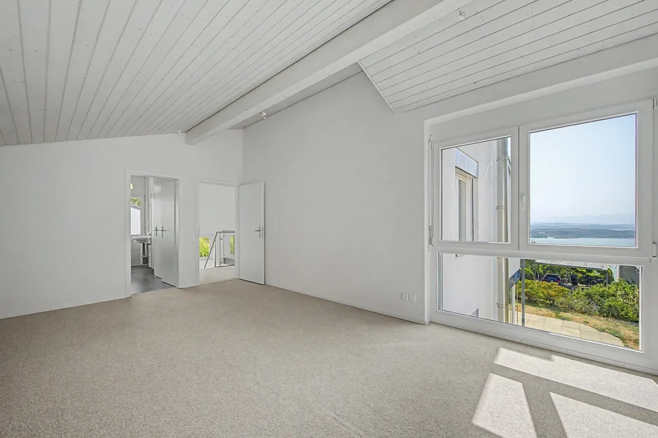 Dream house with a far-reaching view of Lake Biel – photo 7 of 12