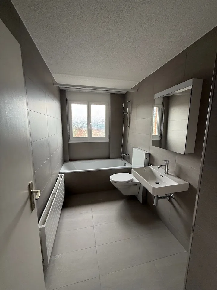 Helle 2.5-Zimmer-Wohnung mit Balkon im 4. OG – sofort verfügbar in Oberuzwil
