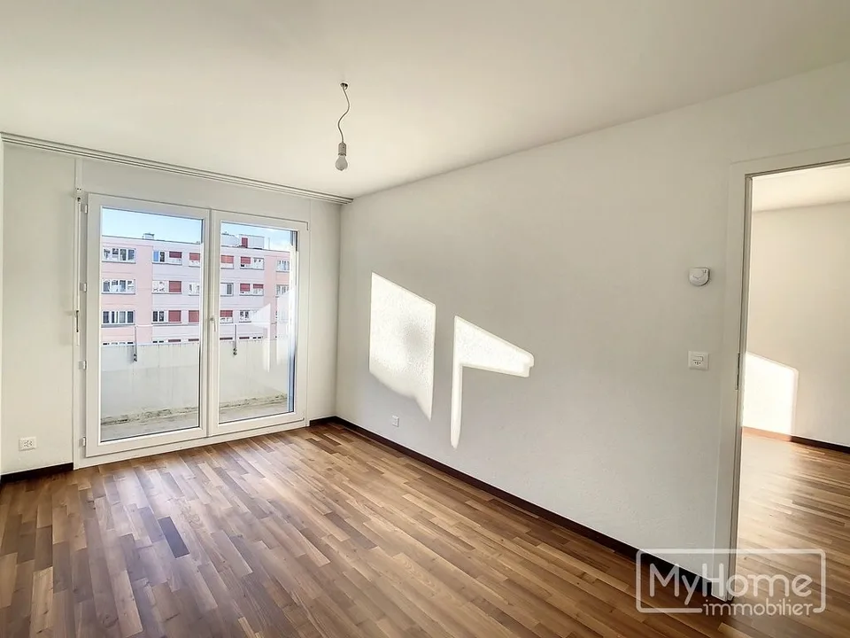 Geräumige 2.5-Zimmer-Wohnung mit Balkon – Foto 5 von 14
