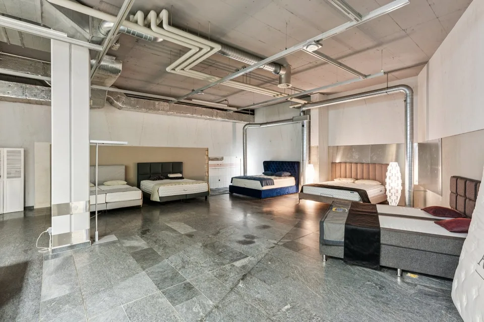 Espace commercial spacieux au Bärenplatz à Fahrwangen! – photo 11 sur 16