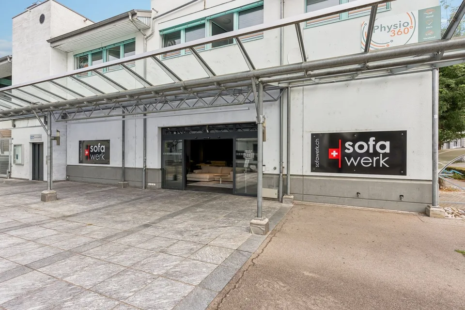 Espace commercial spacieux au Bärenplatz à Fahrwangen! – photo 2 sur 16