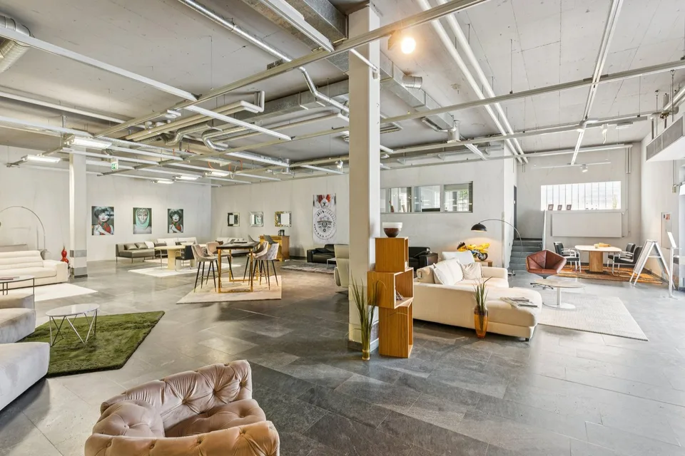 Espace commercial spacieux au Bärenplatz à Fahrwangen! – photo 9 sur 16