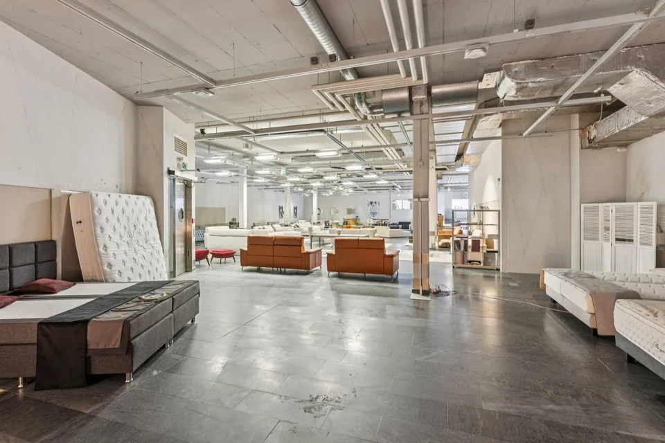 Espace commercial spacieux au Bärenplatz à Fahrwangen! – photo 10 sur 16