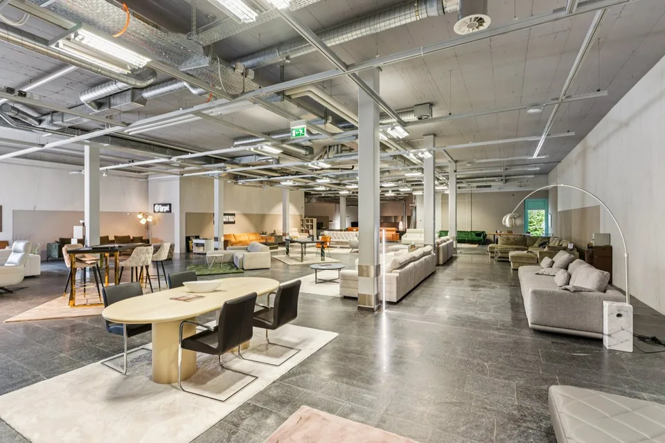 Espace commercial spacieux au Bärenplatz à Fahrwangen! – photo 7 sur 16