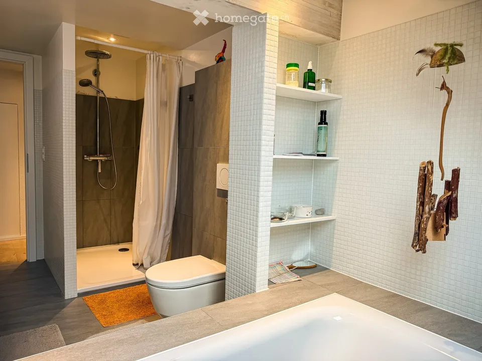 Duplex 5,5 Zimmer, 231 m² — Wohnzimmer von 90 m², Suite, Garage für 6 Fahrzeuge – Foto 15 von 23