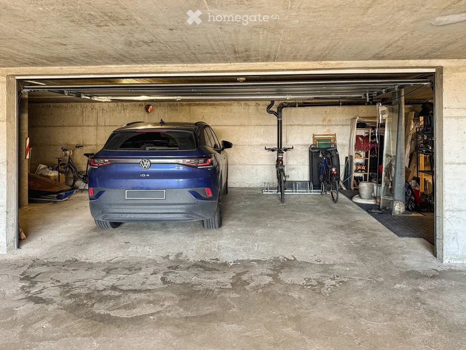 Duplex 5,5 Zimmer, 231 m² — Wohnzimmer von 90 m², Suite, Garage für 6 Fahrzeuge – Foto 20 von 23