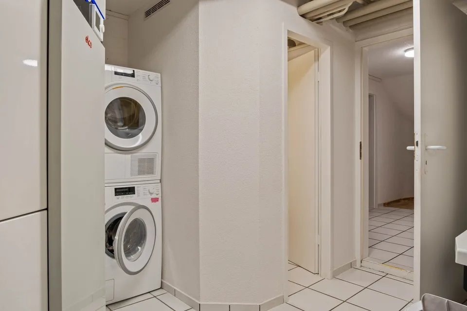 Renovierte 2.5 Zimmer-Gartenwohnung mit Wellnessbereich