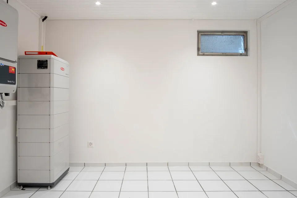 Renovierte 2.5 Zimmer-Gartenwohnung mit Wellnessbereich