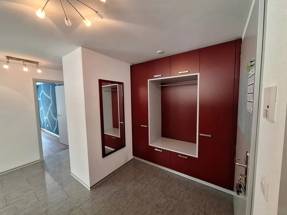 Ampio appartamento di 5.5 locali con 2 balconi e 4 camere da letto a Glis