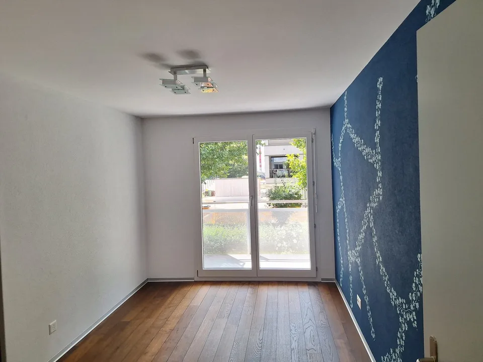 Ampio appartamento di 5.5 locali con 2 balconi e 4 camere da letto a Glis