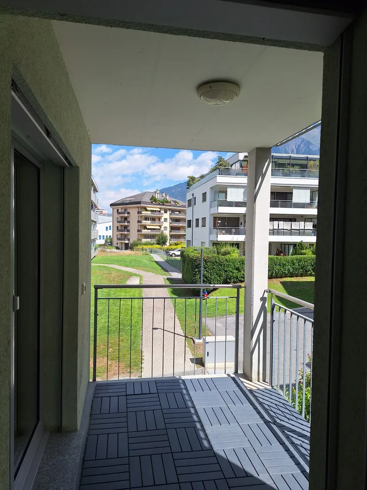 Ampio appartamento di 5.5 locali con 2 balconi e 4 camere da letto a Glis