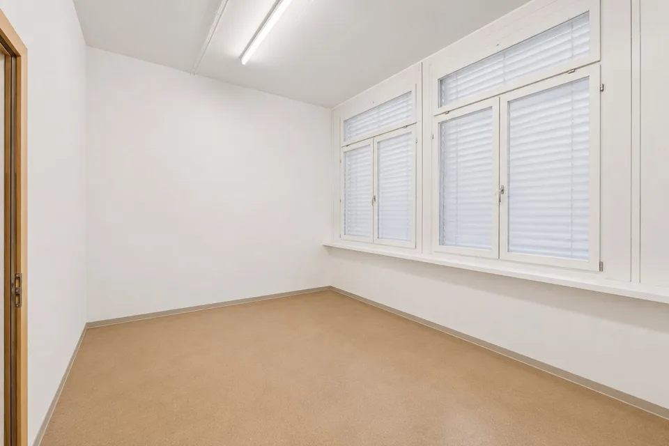 RAUM FÜR IHRE IDEEN - vielseitig nutzbare Gewerbefläche in Zürich Altstetten – Foto 5 von 6