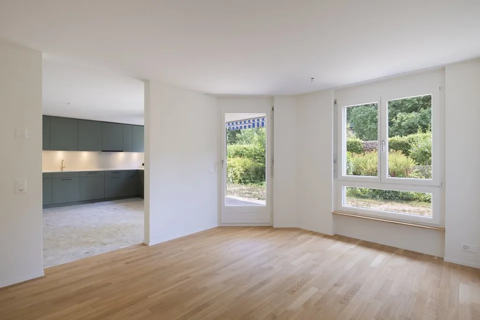 Erstvermietung - Lichtdurchflutete Erdgeschossnwohnung zu vermieten – Foto 3 von 17