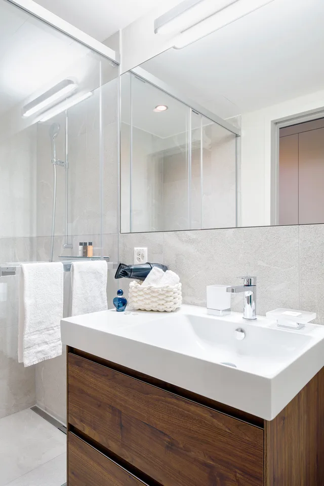 2-Zimmer Apartment Suite möbiliert in Cham (Zug), Papieri-Areal