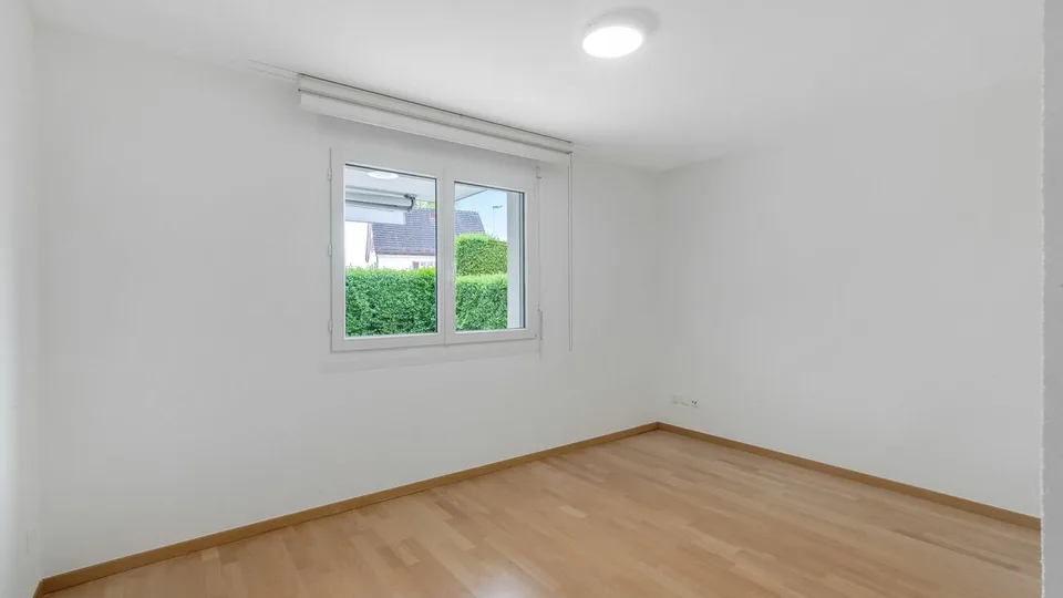 Appartamento giardino confortevole di 4,5 locali con due aree esterne – foto 10 di 13