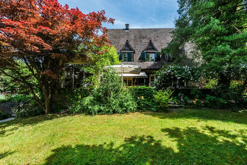Maison de campagne de 9½ pièces avec grand jardin et beaucoup d'intimité – photo 7 sur 13