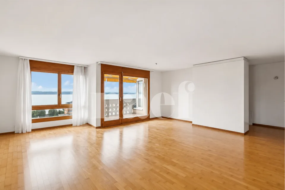 Wohnung mit 4.5 Zimmern und Seeblick – Foto 2 von 22