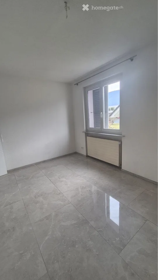 Moderne 3.5 Zimmer-Wohnung im Erdgeschoss