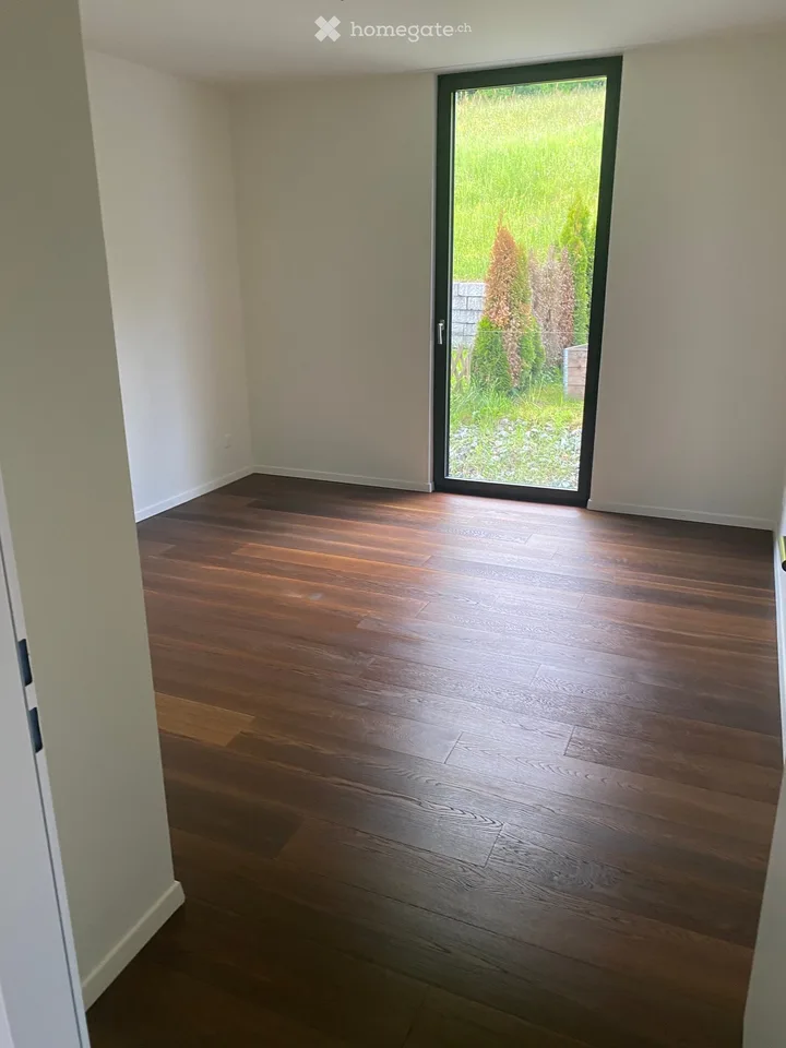 4.5-Zimmer-Terrassenwohnung in Grellingen – ruhig, modern und barrierefrei