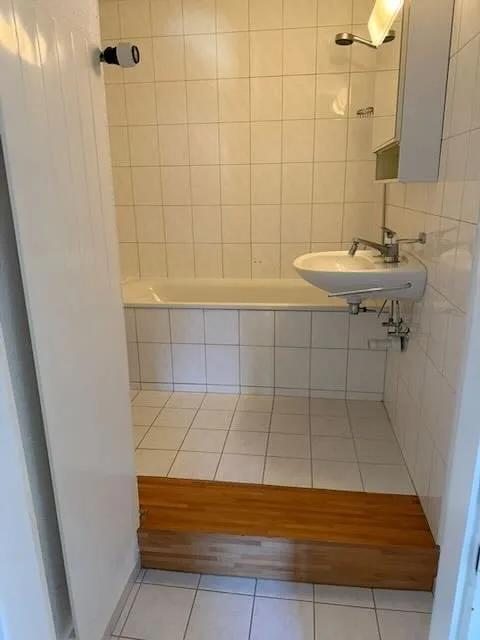 Appartement de charme de 4 pièces dans un immeuble ancien avec jardin à Füllinsdorf – disponible immédiatement !